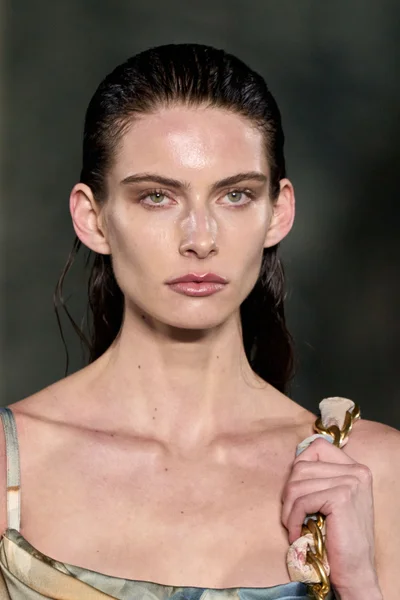 Look 53